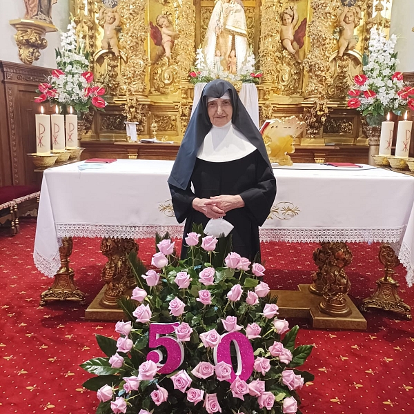 El obispo celebra el 50º aniversario de las Hermanitas