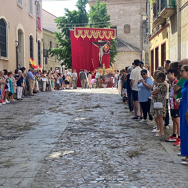 El Corpus transforma las calles de Zamora en un altar de fe