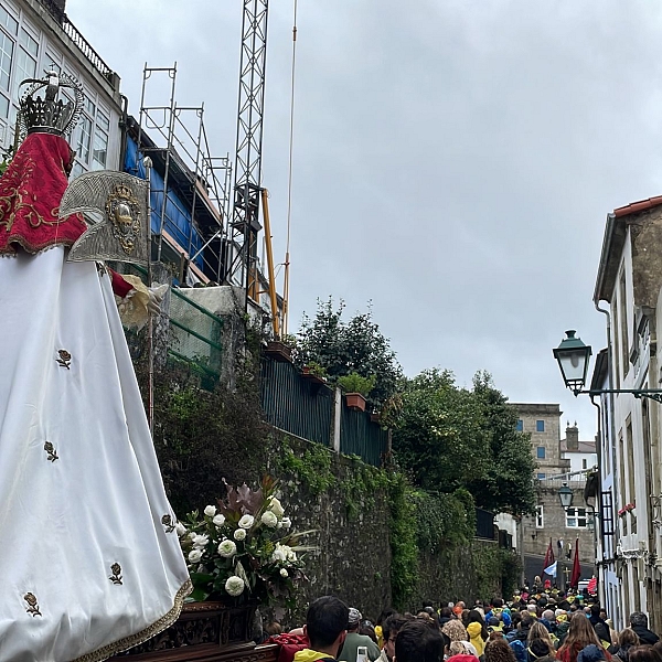 Medio millar de zamoranos en Santiago acompañando a la Virgen de la Concha