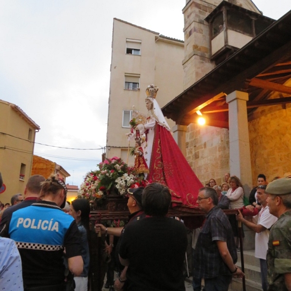 Salida de la Virgen de la Concha (Romería La Hiniesta)