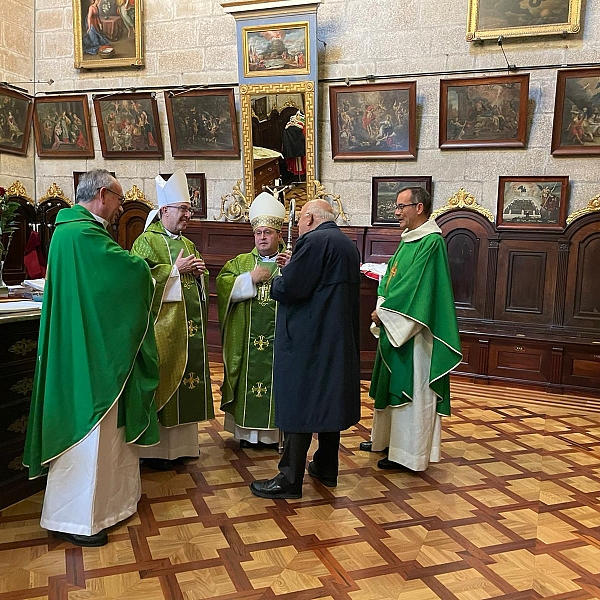 Medio millar de zamoranos en Santiago acompañando a la Virgen de la Concha