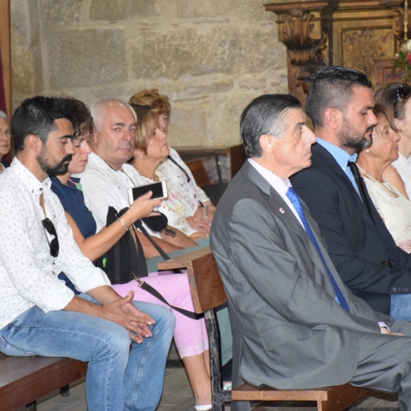 El obispo en Fermoselle tras el incendio