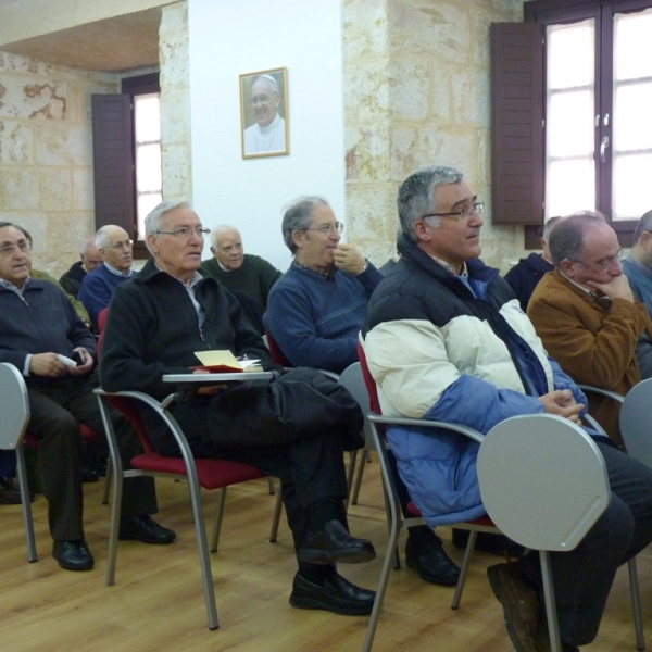 Conferencia de Don Julián López: “La liturgia como fuente de vida espiritual en la vida de los sacer