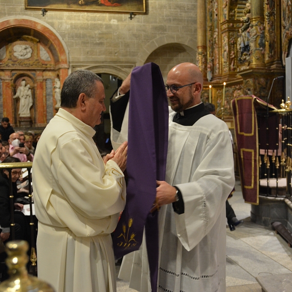 Zamora vive un día histórico con la ordenación de su primer diácono permanente