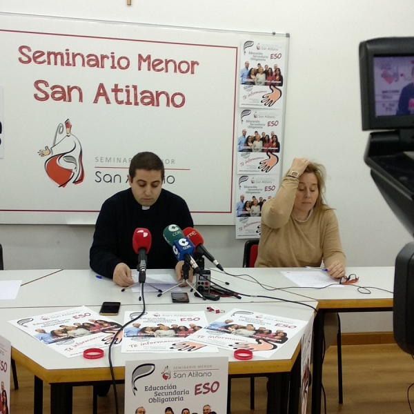 RP Presentación de la Campaña del Seminario