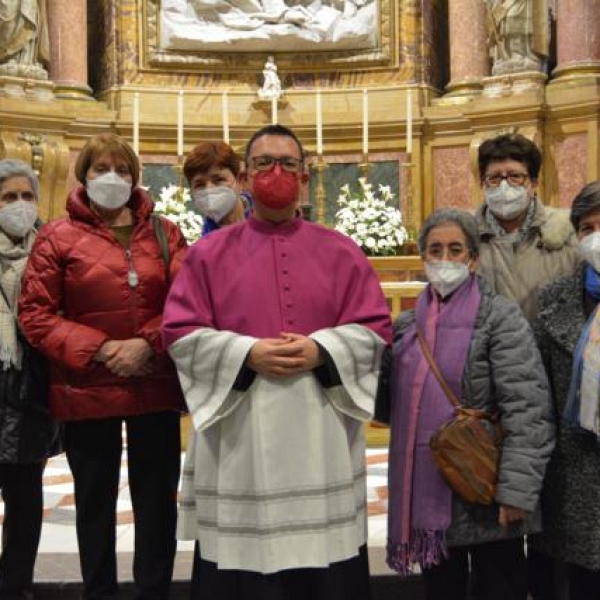 Toma de posesión del nuevo deán y los canónigos