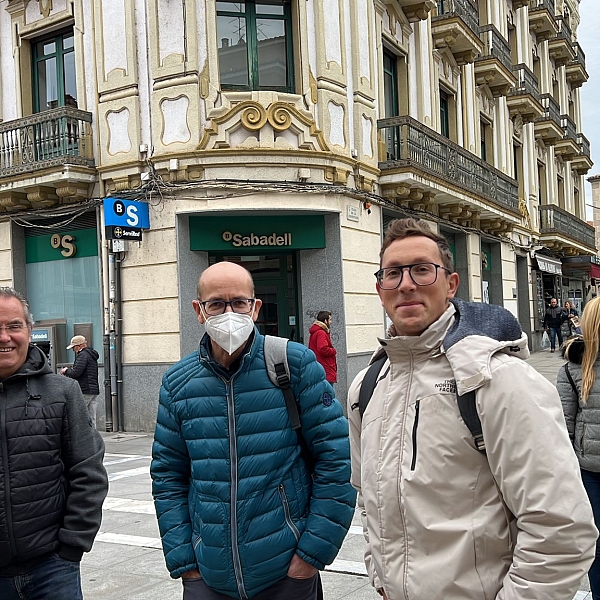 Profesores de religión de diferentes generaciones celebran un día de formación y convivencia