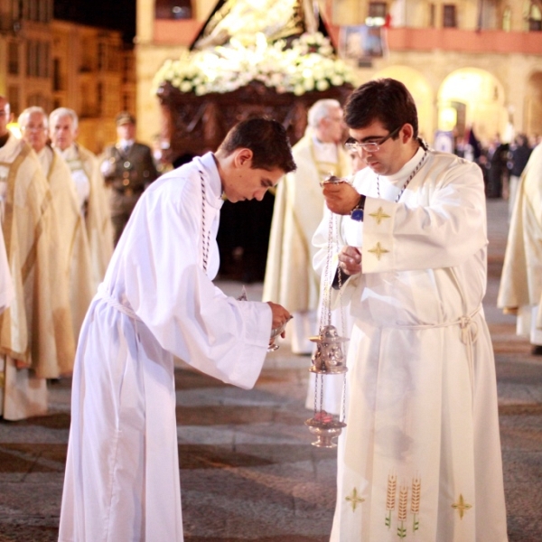 Procesión de Nuestra Madre coronada