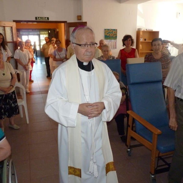 Unción de enfermos en la Residencia de Villarrín