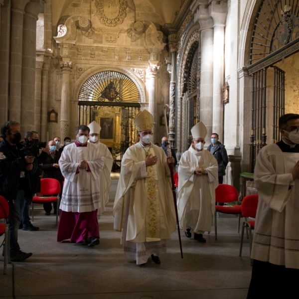 Ordenación y toma de posesión de don Fernando