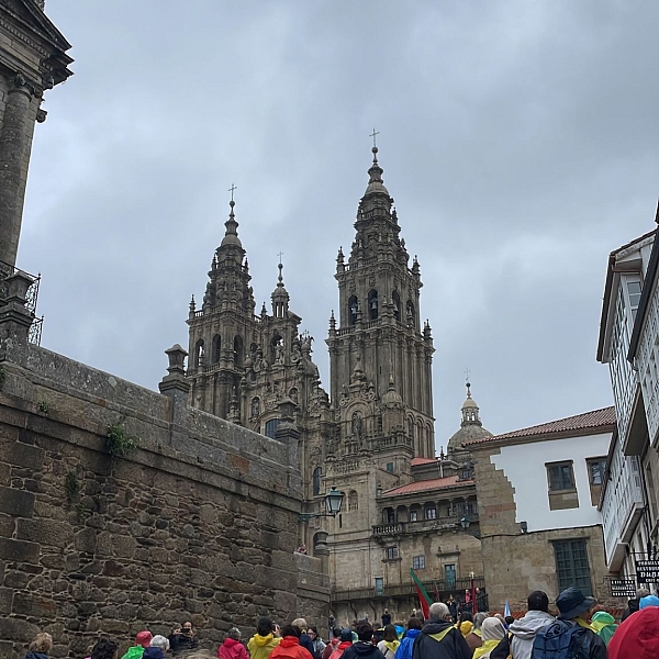 Medio millar de zamoranos en Santiago acompañando a la Virgen de la Concha