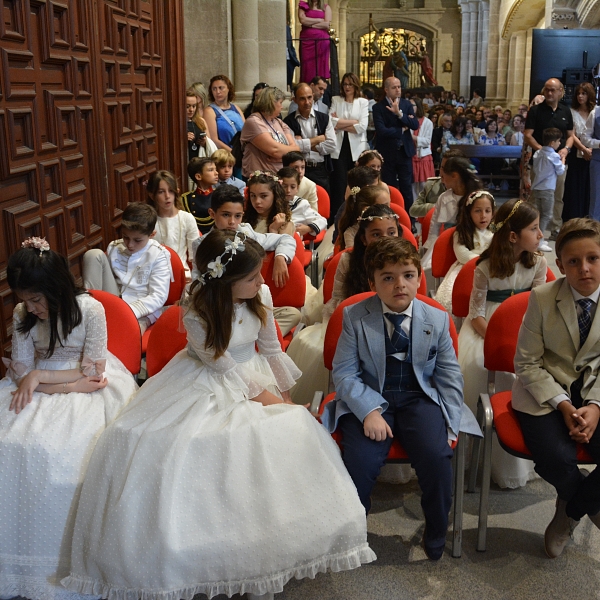 Un Corpus que dejó pequeña la Catedral