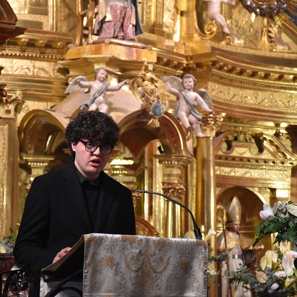 La Iglesia de Zamora culmina el Triduo Pascual con la alegría de la Resurrección