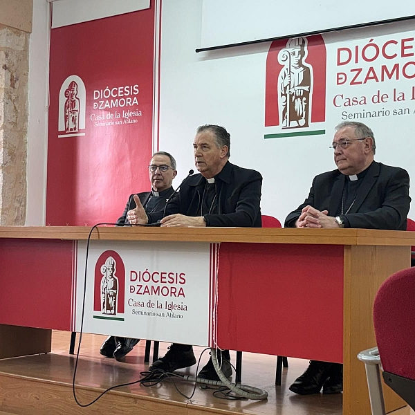 El cardenal Ángel Fernández Artíme visita Zamora y mantiene un encuentro con la vida consagrada