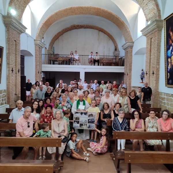 Vega de Villalobos rinde homenaje a don Abelardo Febrero por toda una vida de entrega sacerdotal