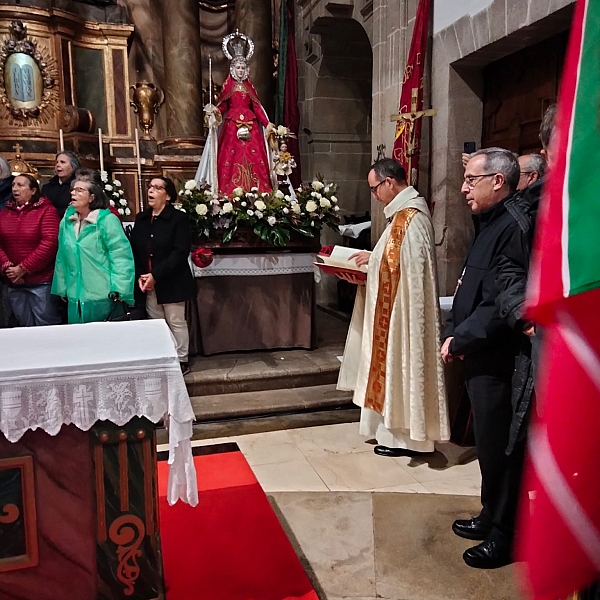 Medio millar de zamoranos en Santiago acompañando a la Virgen de la Concha