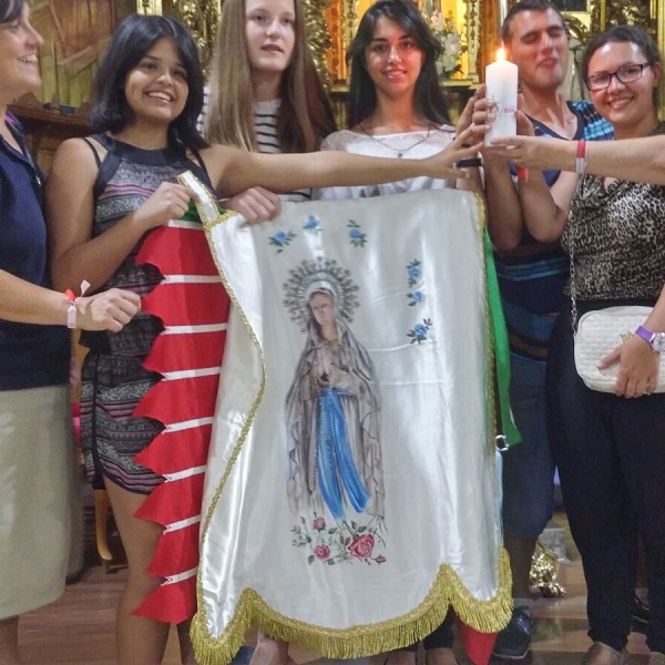 Grupo de la parroquia de Lourdes