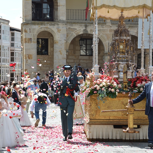 Un Corpus que dejó pequeña la Catedral