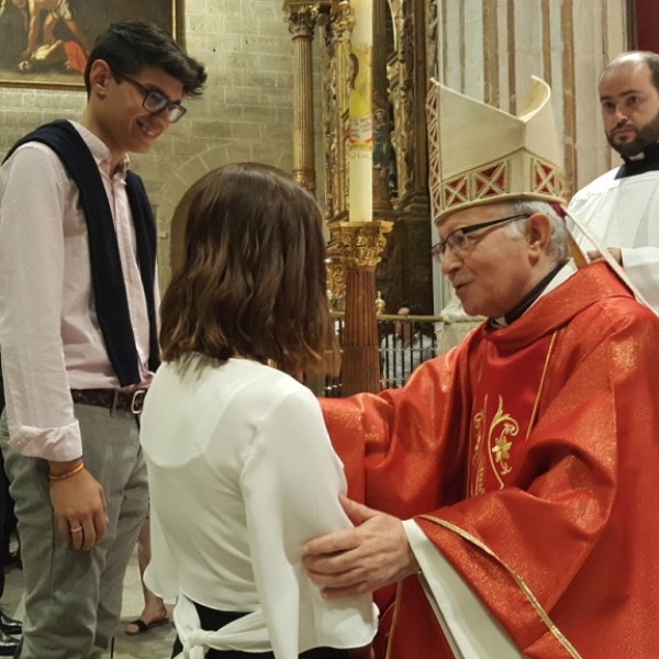 Vigilia de Pentecostés y confirmaciones de adultos