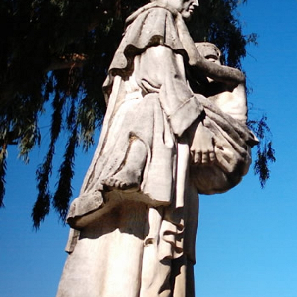 Estatua en el convento de Escalaceli