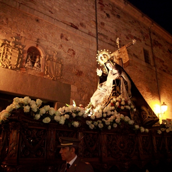 Procesión de Nuestra Madre coronada