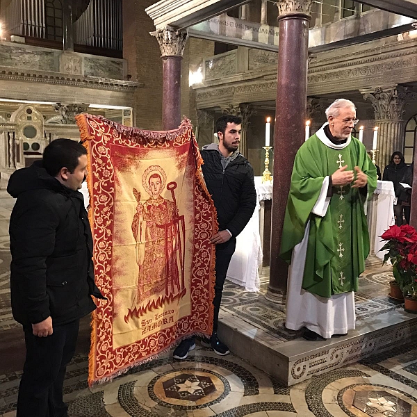 Universitarios zamoranos en San Lorenzo Extramuros (Roma)