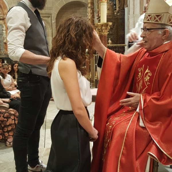 Vigilia de Pentecostés y confirmaciones de adultos