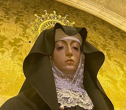Firma del decreto de coronación de la Virgen de la Soledad