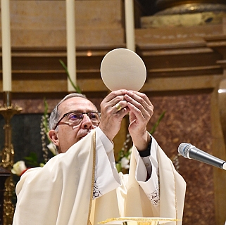 El Corpus transforma las calles de Zamora en un altar de fe