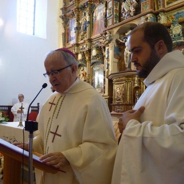 Eucaristía y unción en la iglesia de Villarrín