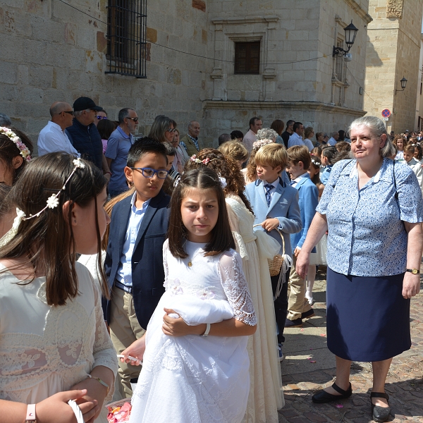 Un Corpus que dejó pequeña la Catedral