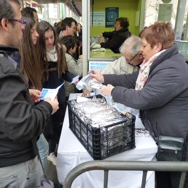 Manos Unidas 2014: operación bocata, Misa y campaña